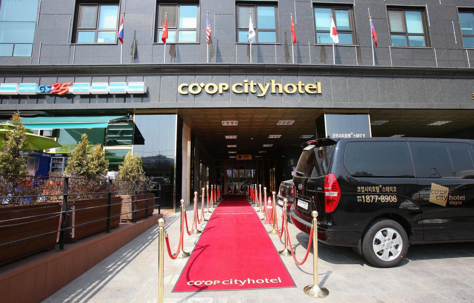 Coop City Hotel Oryu Station Seoul Bagian luar foto
