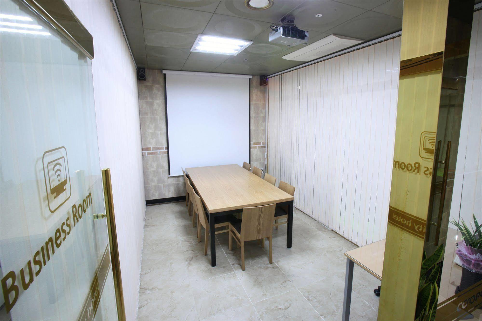 Coop City Hotel Oryu Station Seoul Bagian luar foto